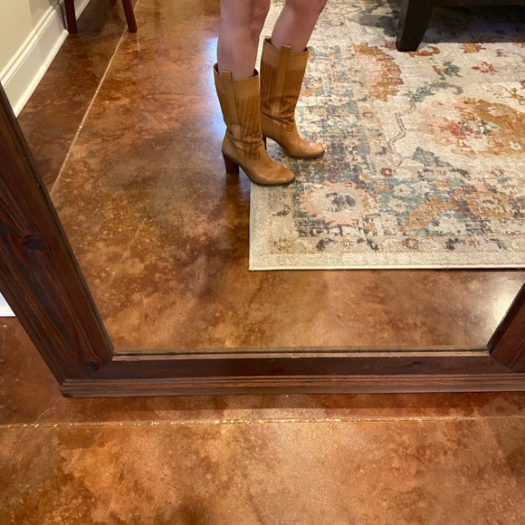 COLE HAAN women’s leather boots, Size 7.5 - Picture 8 of 8